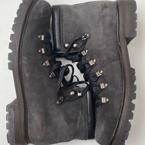 Hiking boots - Picture 2 of 6